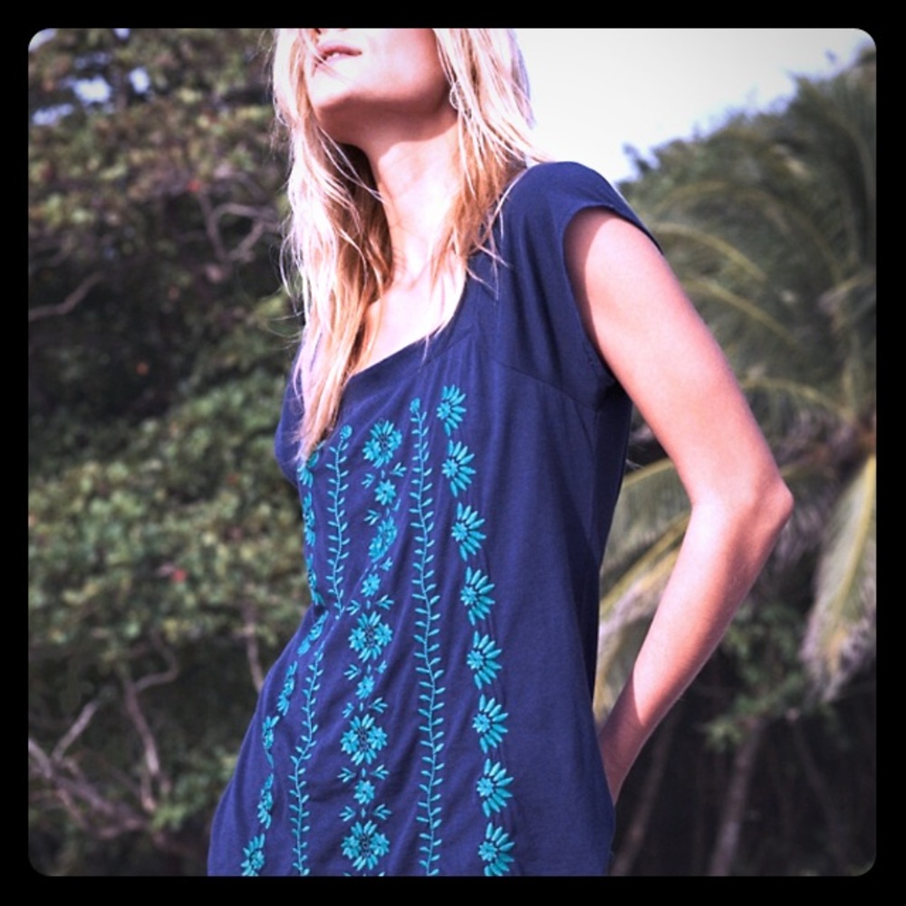 Garnet Hill Havana Embroidered Knit Top Navy